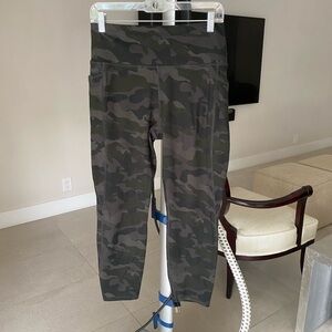 RBX Camo Leggings Size XL